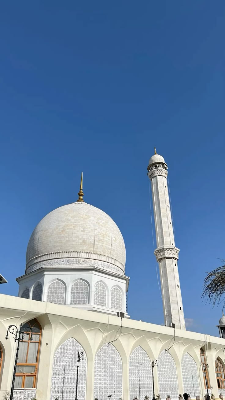 Mosque dome craftsmanship